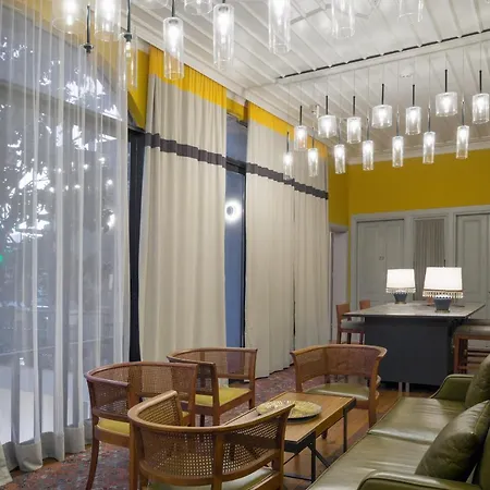 Hotel Delight Deluxe 4*