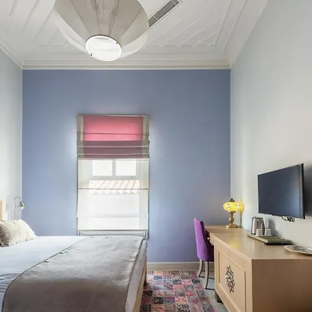 Отель Delight Deluxe