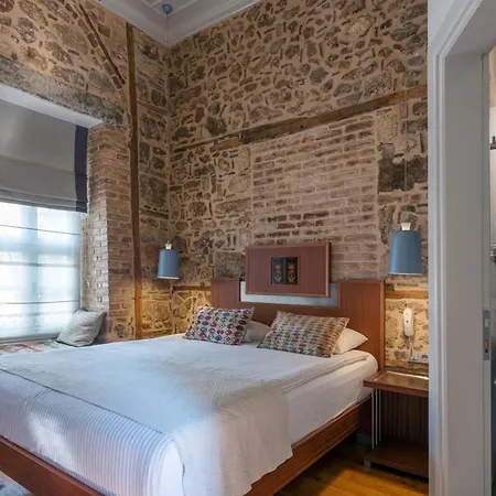 Delight Deluxe Hotel