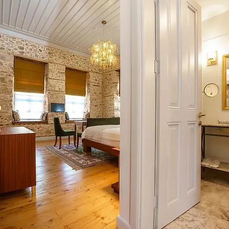 Hotel Delight Deluxe 4*