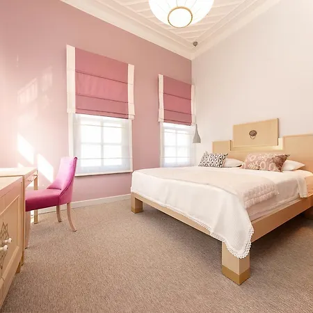 Hotel Delight Deluxe