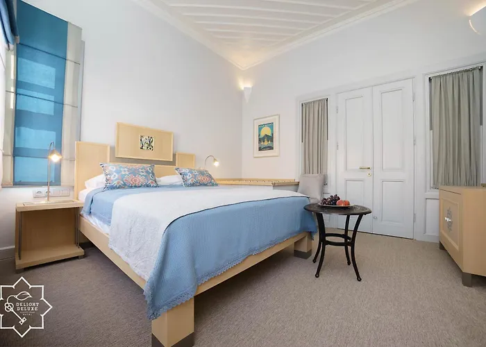 Delight Deluxe Hotel