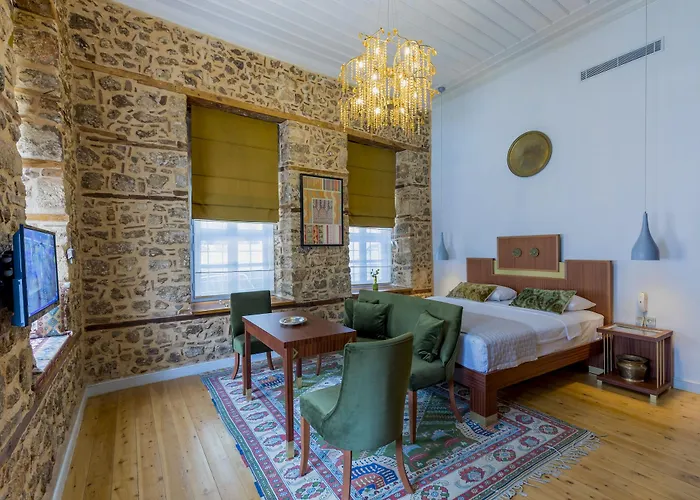 Delight Deluxe Hotel 4*
