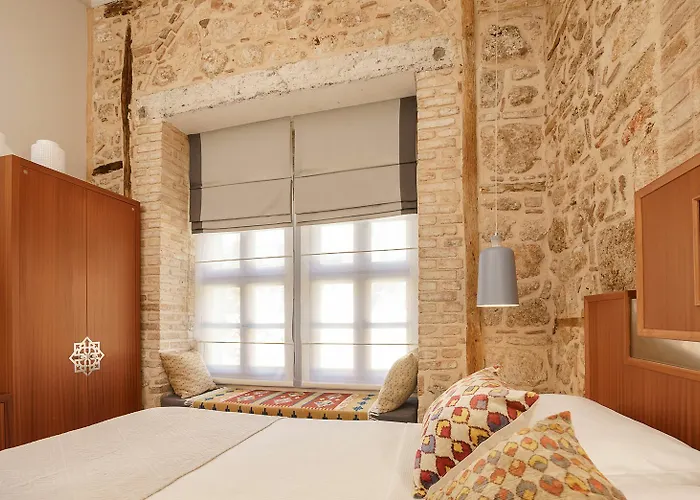Hotel Delight Deluxe 4*