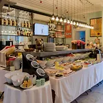Hotel Delight Deluxe 4*