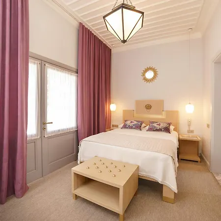 Delight Deluxe Hotel