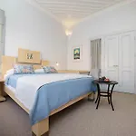 Delight Deluxe Hotell
