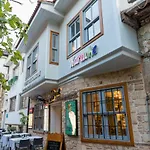 Delight Deluxe Hotell