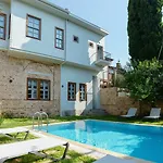 Delight Deluxe Hotell 4*